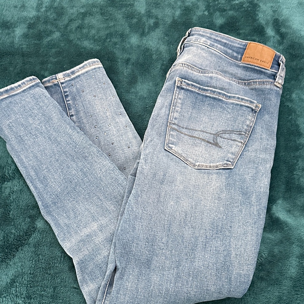 American Eagle Light Wash Jeans